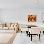 1 Bed Apartment In Puerto Banus